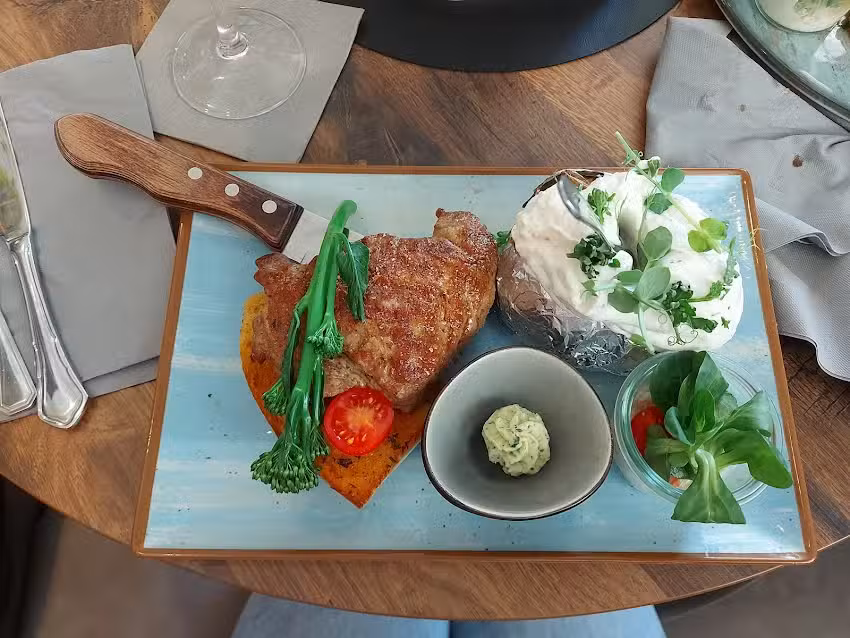 Markt Restaurant &bdquo;Steaks, Wine & more&ldquo;