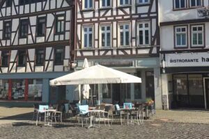 [ markt : wirt : schaft ]