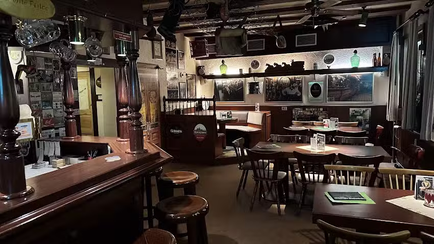 Mary&rsquo;s Irish Pub