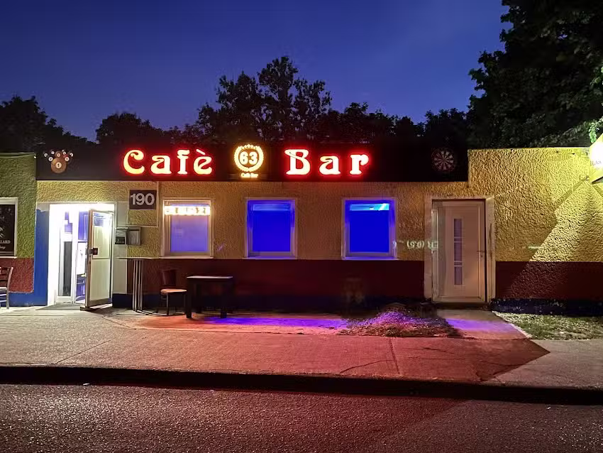 Marzahn Grill und Caf&eacute; Bar