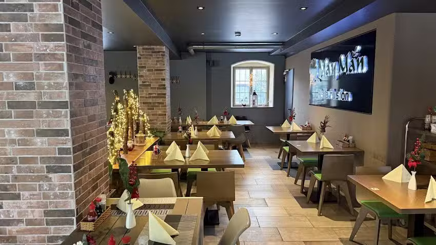 May Măn (Asia Fusion)