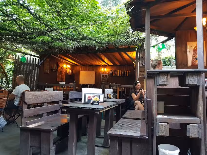 McCormacks Irish Pub & Lounge
