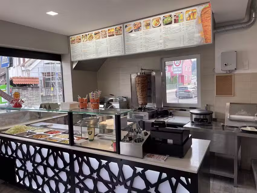 Med D&ouml;ner Pizza GrillHaus