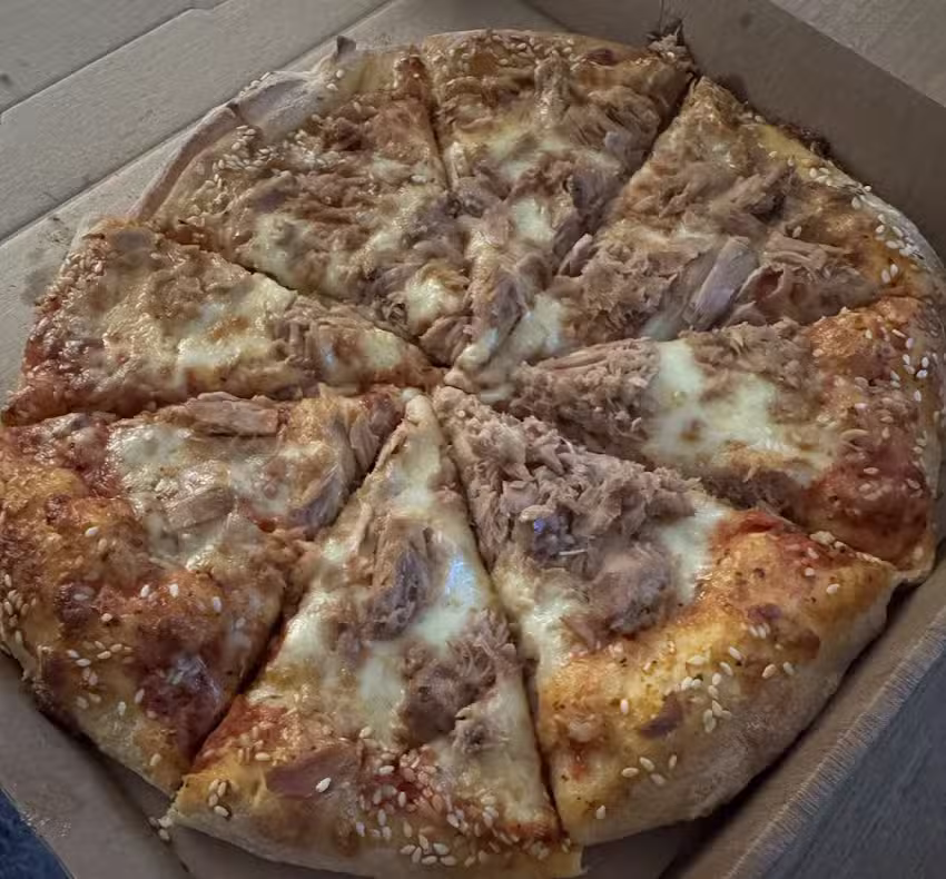 Mega Pizza