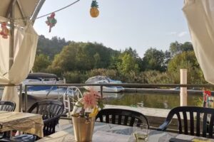 Mena’s Bistro Boat