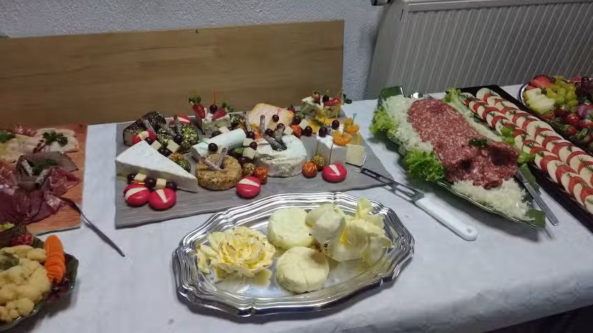 Men&uuml; 2000 Catering/Imbiss