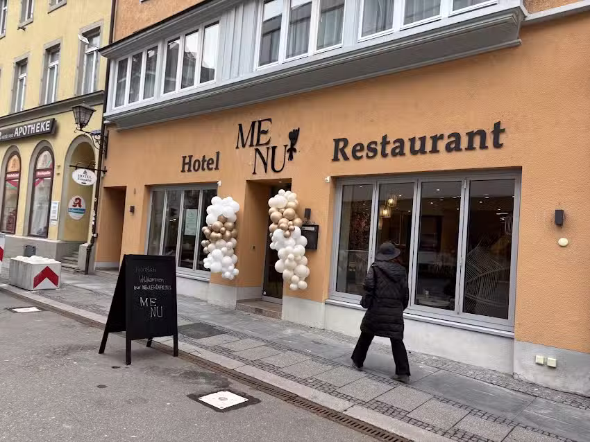 Menu Caf&eacute; & Restaurant