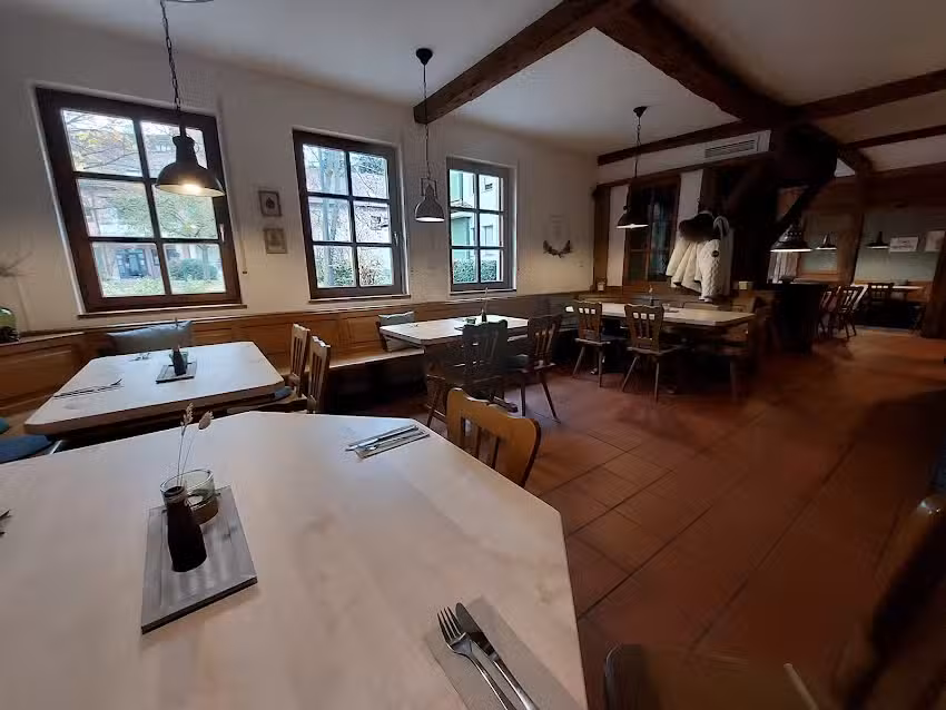MERRY Biergarten und indisches Restaurant