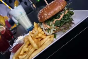 METROPOL Bar & Lounge