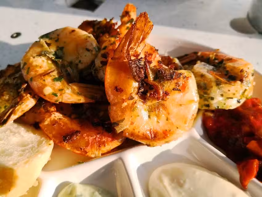 Mina&rsquo;s Hot Dogs