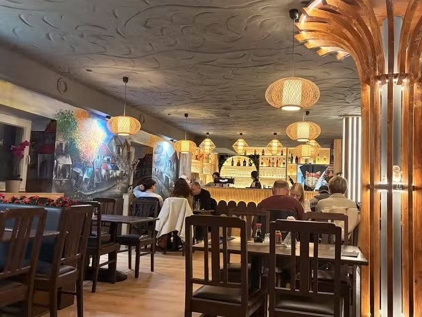 Minh Asiatische K&uuml;che und Sushi