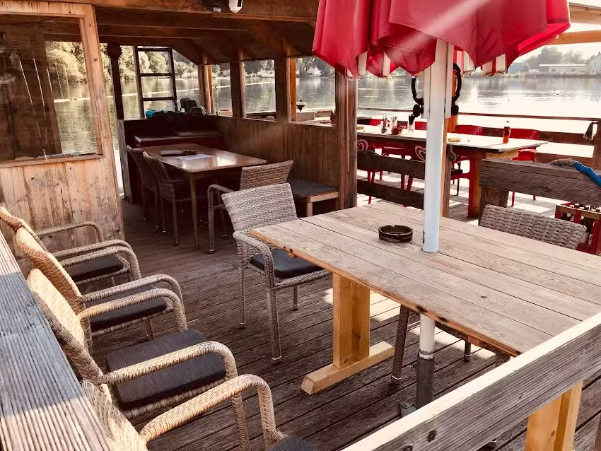 Minigolf Biergarten Bootsverleih Kinderspielplatz