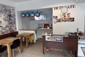 Mom Cafe & Asia Markt