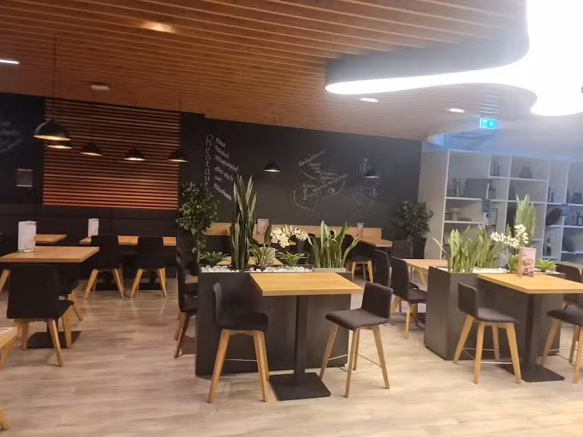 mömax Restaurant Halle