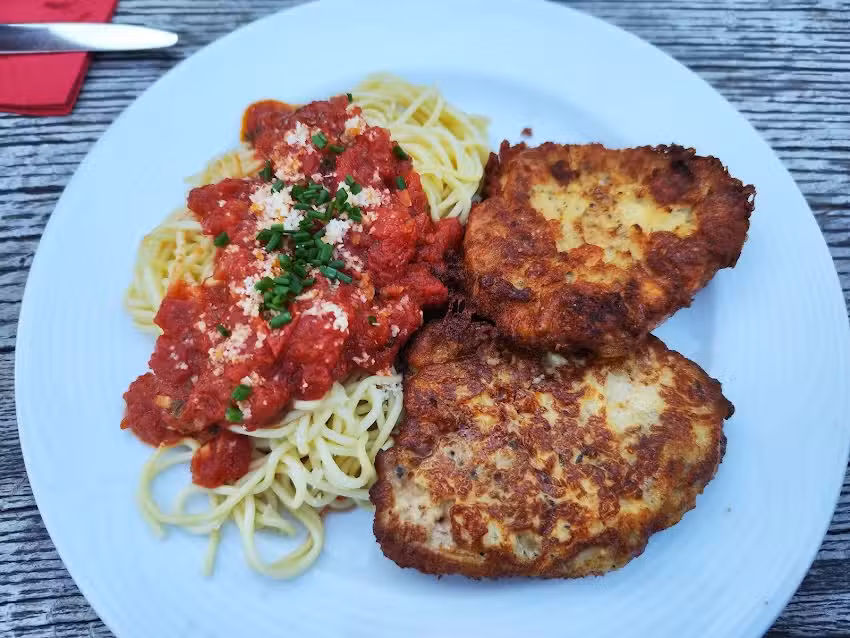 MONIs St&uuml;ble & Biergarten
