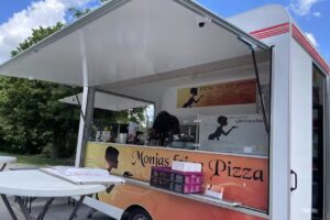 Monjas Feine Pizza