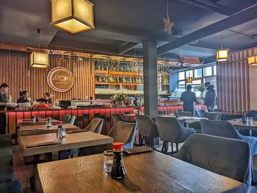 Moon Sushibar
