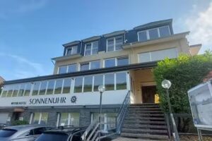 Moselhotel Sonnenuhr
