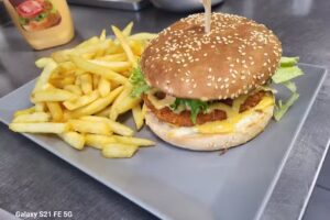 Mozzalla Pizza & Burger