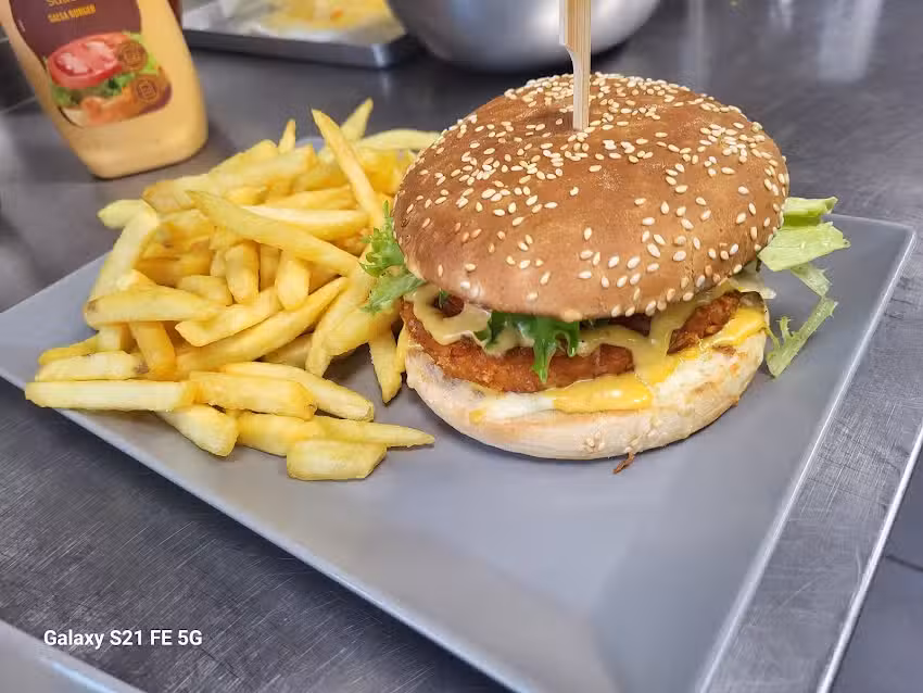 Mozzalla Pizza & Burger