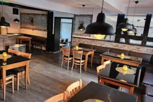 Mr. Bostan Lohfelden