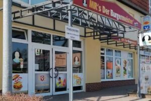Mr. Pizza Burger Studio