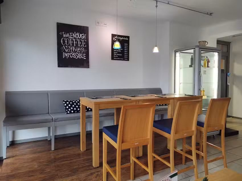 MundART Bistro & Caf&eacute;