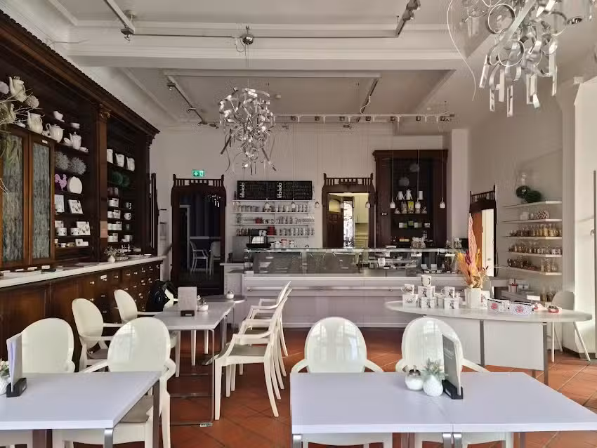 Museumscaf&eacute; Specialty Coffeeshop by Marvin