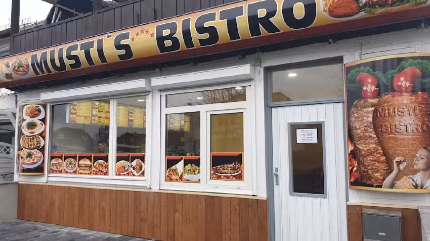 Musti&rsquo;s Bistro