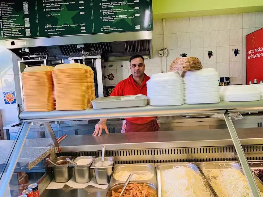 Muzafar Stard&ouml;ner und Pizza
