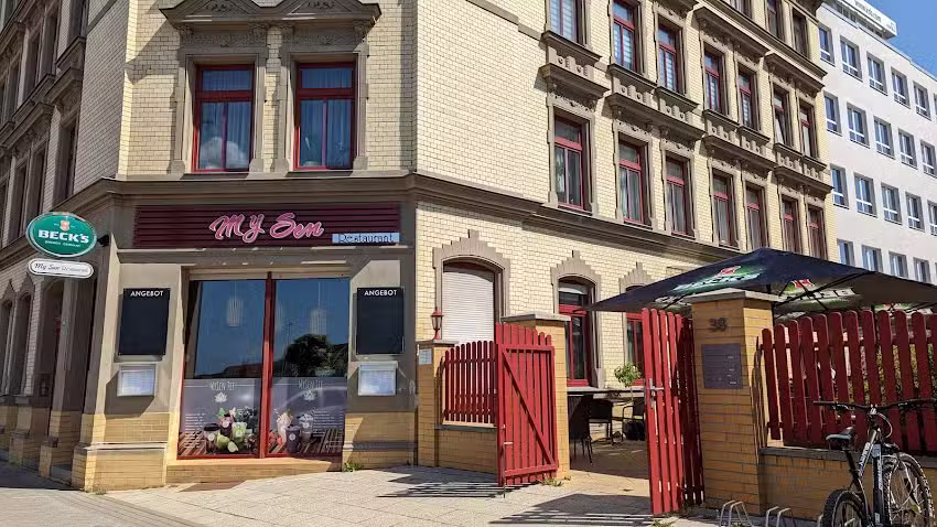 &bdquo;My Sen&ldquo; Vietnamesisches Restaurant + Biergarten