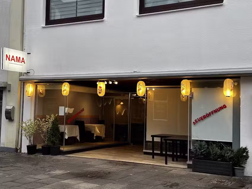 Nama Asian Fusion & Sushi