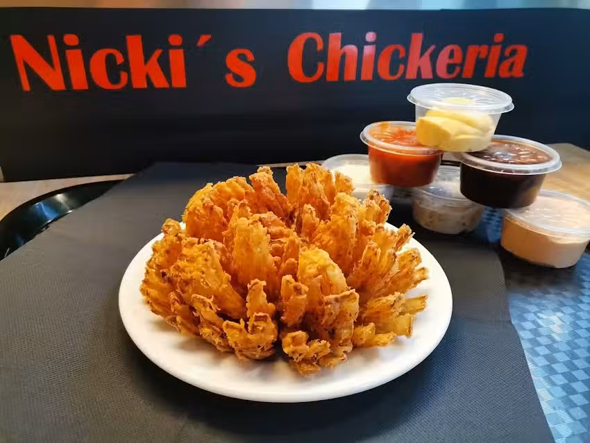 Nicki&lsquo;s Chickeria
