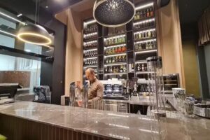Nikis | Restaurant &ndash; Caf&eacute; &ndash; Bar