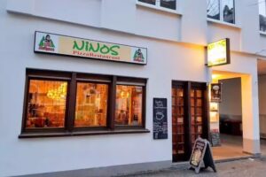 Ninos Pizza Restaurant