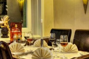 NOEL restaurant·bar·hotel