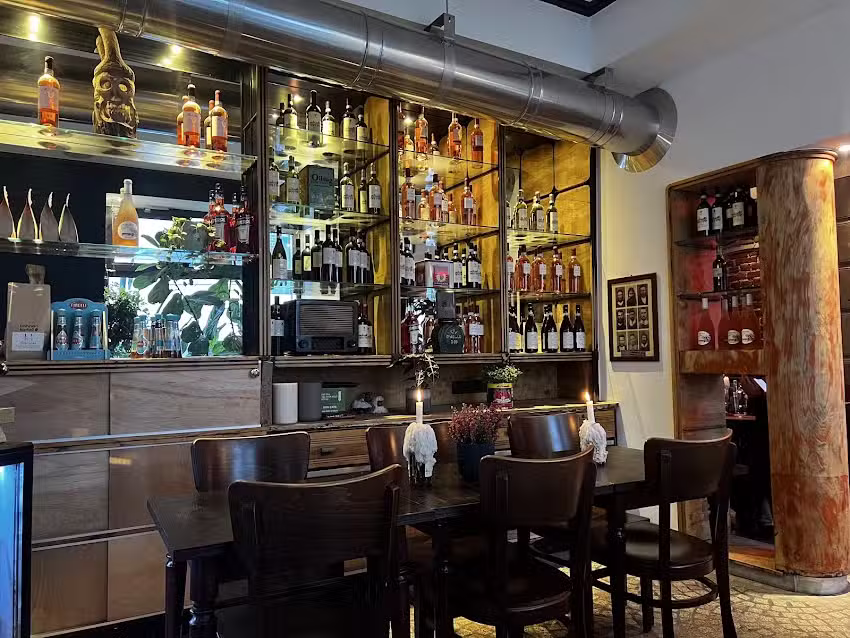 Nola &ndash; Pizza Napoletana
