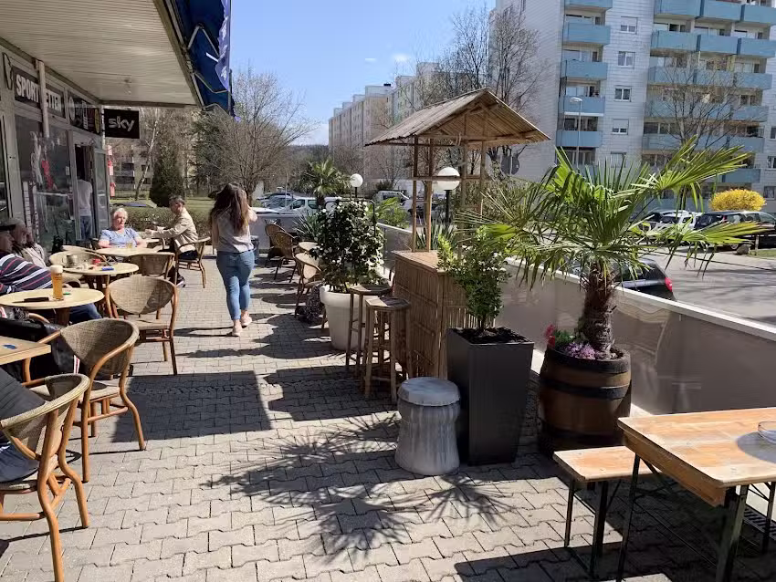 noname Cafe – Bistro – Restaurant