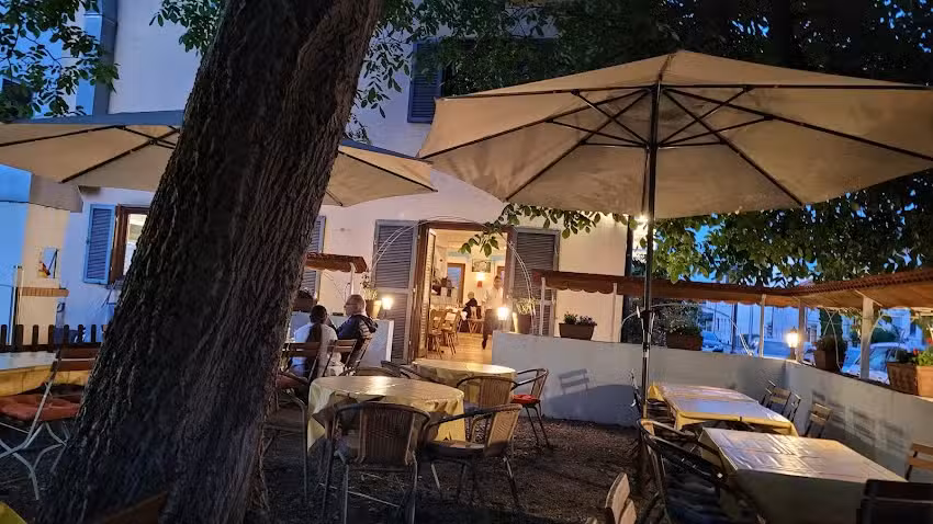 Nussbaum Greek Taverna