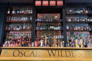 Oscar Wilde&rsquo;s Irish Pub & Caf&eacute;