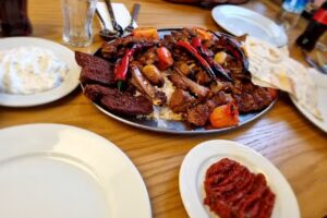 &Ouml;z Adana Holzkohle Restaurant