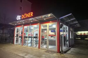 &Ouml;z D&ouml;ner