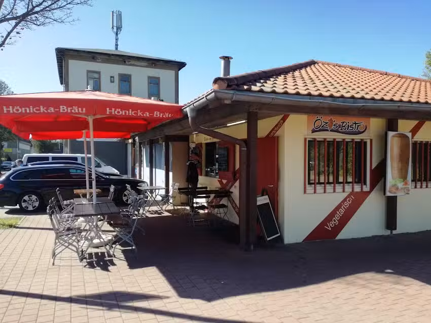 &Ouml;zi&rsquo;s Bistro