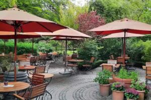 Pades Restaurant