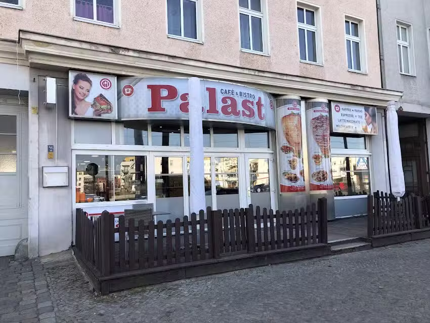 Palast Bistro Café