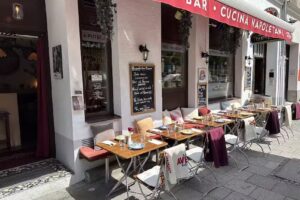 Partenopeo Caff&eacute; & Bistrot