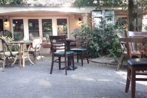 Pavillon | Restaurant • Pizzeria