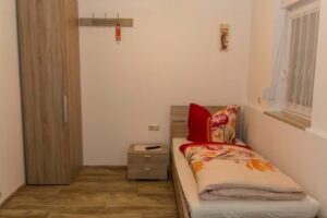 Pension Eichschmid + Biergarten