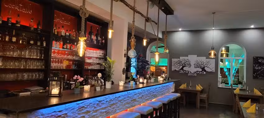 Pera Restaurant & Cocktail Lounge