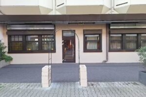 Persio am Bahnhof